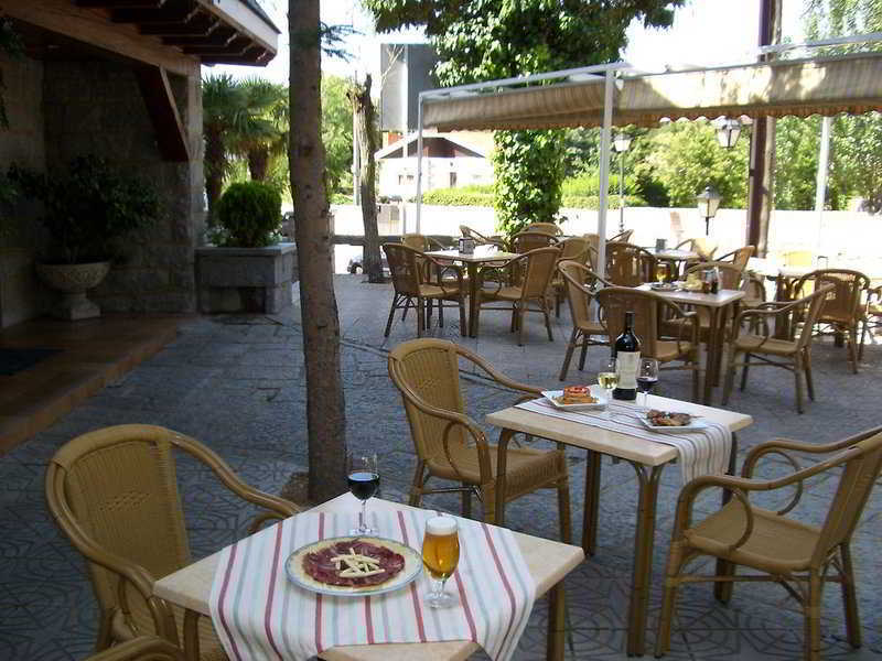 بيسيريل دي لا سييرا Hotel Rural Las Gacelas المطعم الصورة